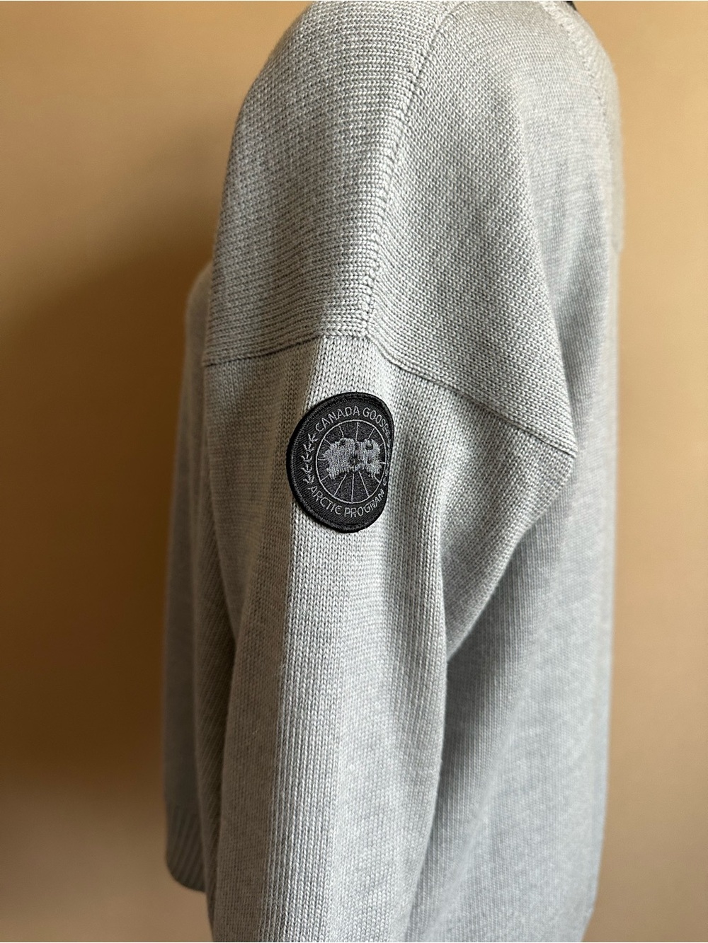 Canada Goose 100% Wool Sweater Size SM Gray Knit Long Sleeve Pullover - Picture 2 of 11